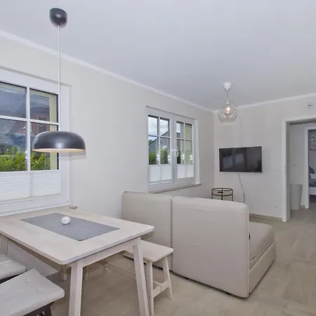 Ruhige Lage Nah Am Meer, Gartennutzung - Auszeit 02 Apartment Alt Reddevitz